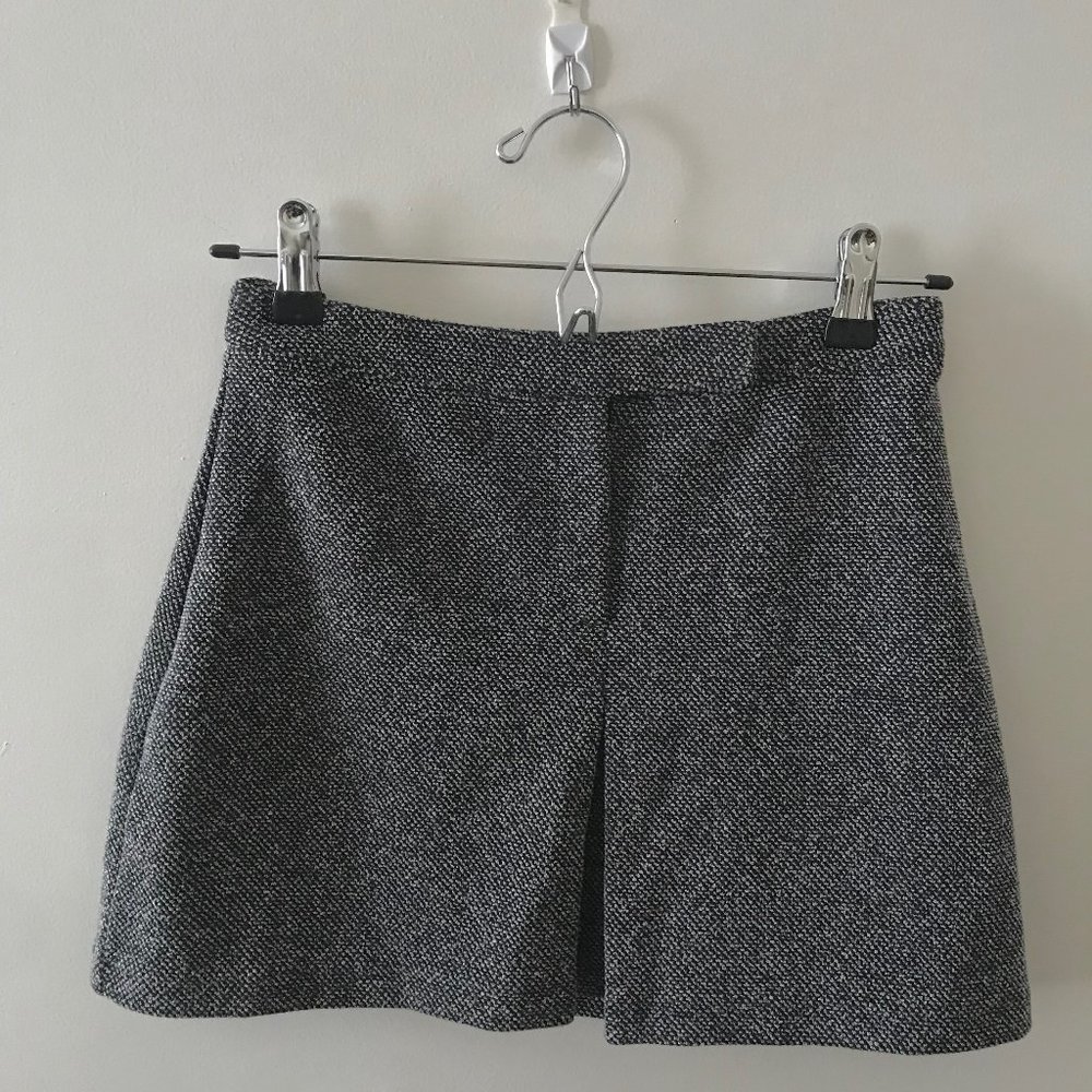 Grey Mini Skirt Size 1/2